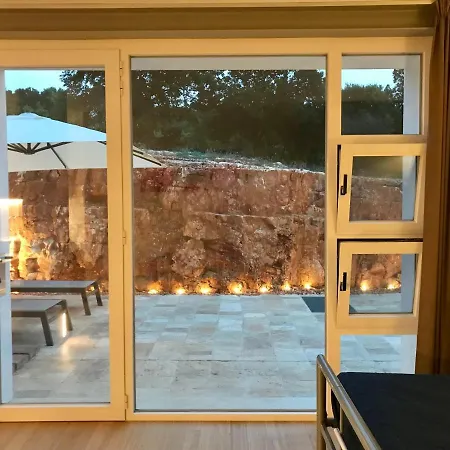 Rocce Rosse דירה